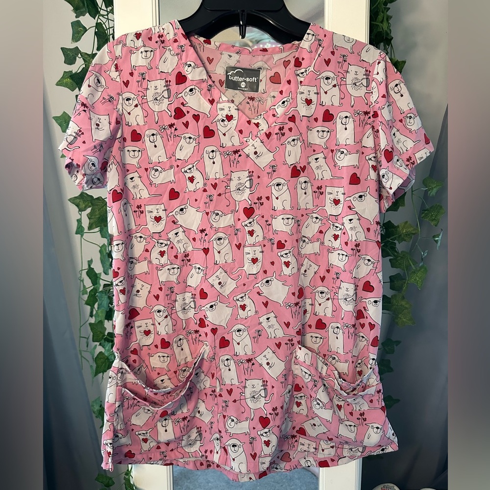 pink, white, and red pup and kitty valentine extra small scrub top!